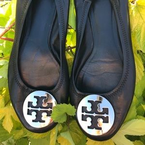 Tory Burch Reva flats!!